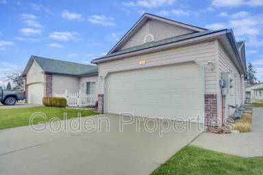 Main picture of 503 E Whitewater Ln