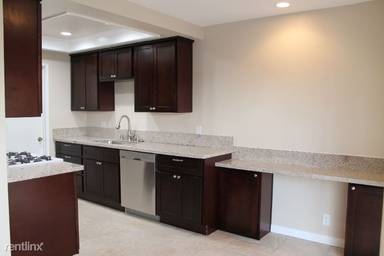 Main picture of 6467 Amberwood Ln