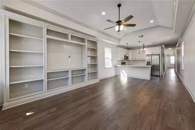 Main picture of 2530 Music St