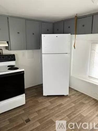 Main picture of 101 Eli Cir