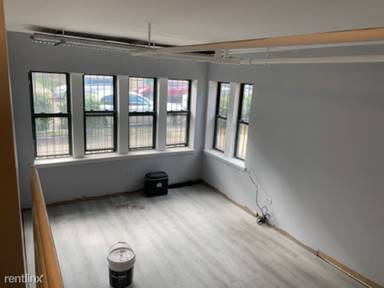 Main picture of 4200 W Washington Blvd