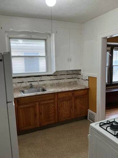Main picture of 3428 W 117th St