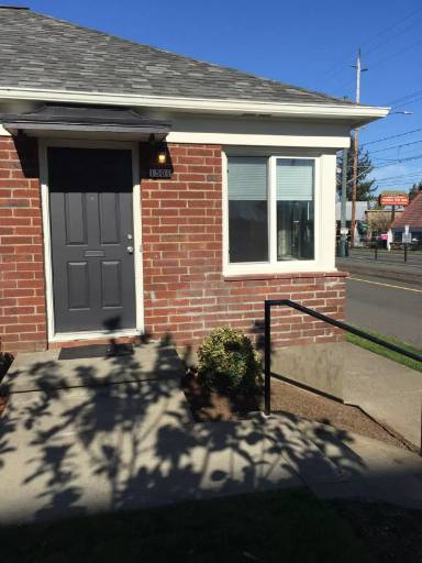 Main picture of 1501 N Colfax St