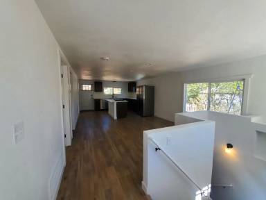 Main picture of 211 Arizona Rd