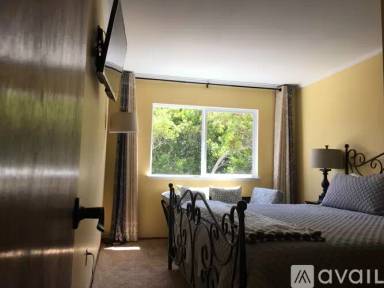 Main picture of 979 Hilby Ave