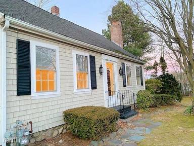 Main picture of 371 West St