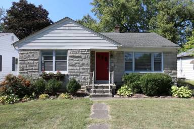 Main picture of 5838 Primrose Ave
