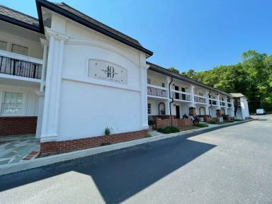 Main picture of 655 E Campus Rd
