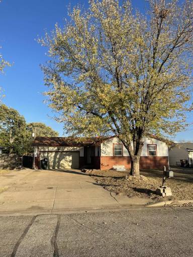 Main picture of 3426 S Illinois Ave