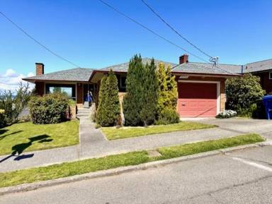 Main picture of 5750 SW Admiral Way