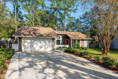 Main picture of 6218 NW 44th Pl
