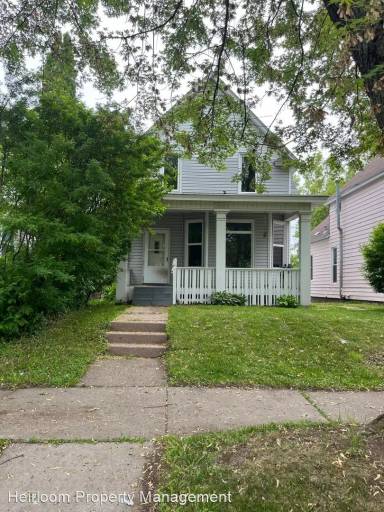 Main picture of 2626 W 5th St