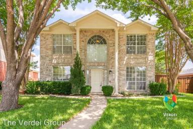 Main picture of 8304 Burleigh St
