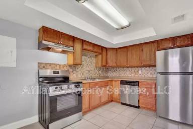 Main picture of 3104 Louisiana Ave