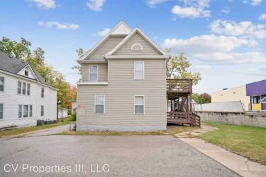 Main picture of 2118 College St