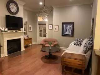 Main picture of 502 Doloria Dr