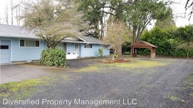 Main picture of 831 NW Ridders Ln