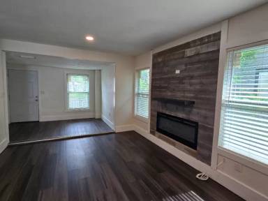 Main picture of 2174 17th Ave S