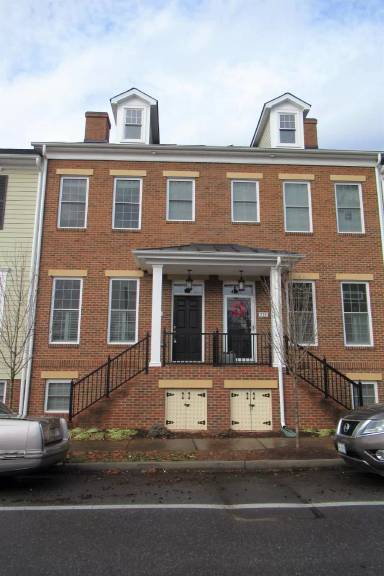 Main picture of 717 S Braddock St