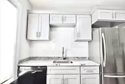 Main picture of 82 Fuller St