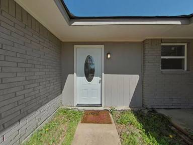 Main picture of 407 NW 74th St