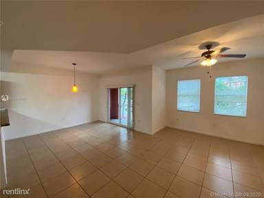 Main picture of Promenade Shores at Doral