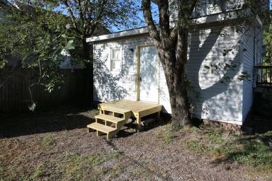 Main picture of 7 N Oneil St