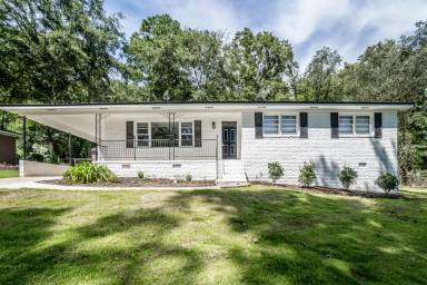 Main picture of 1212 Newport Rd