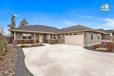 Main picture of 2758 NW 23rd Loop
