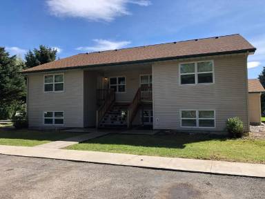 Main picture of 214 Spruce St