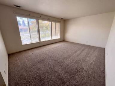 Main picture of 306 W Ellery Way