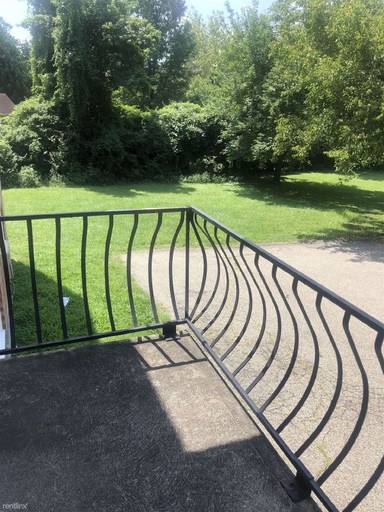 Main picture of White Oak Apartments