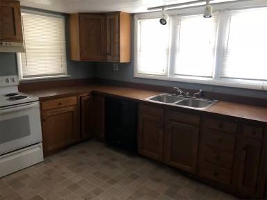 Main picture of 1437 S Webster St