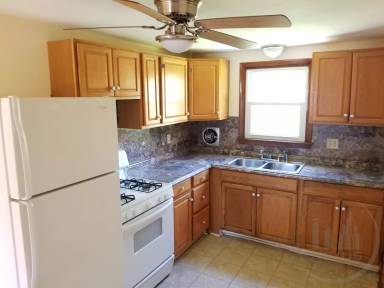 Main picture of 28 River St