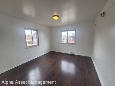Main picture of 1615 Sumac Street - 2nd Fl. Right
