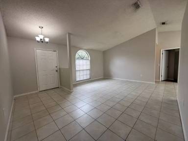 Main picture of 2396 Ainsworth Ave