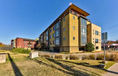 Main picture of 401 E Boyd St
