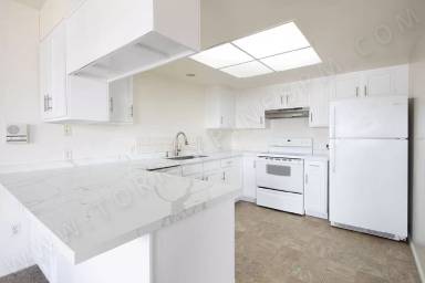 Main picture of 4882 Niagara Ave