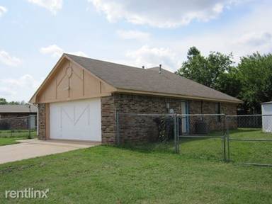 Main picture of 1109 NE 5th Ter