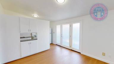 Main picture of 460 N Broadway St