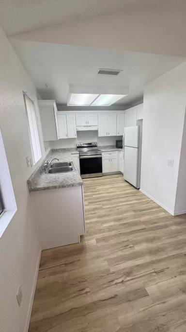 Main picture of Springtree Condominiums