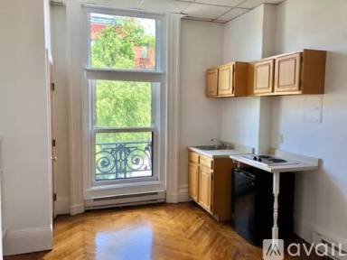 Main picture of 405 Beacon St