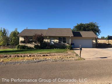 Main picture of 821 S Aguilar Ln