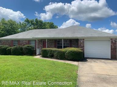 Main picture of 13 Deer Run Dr