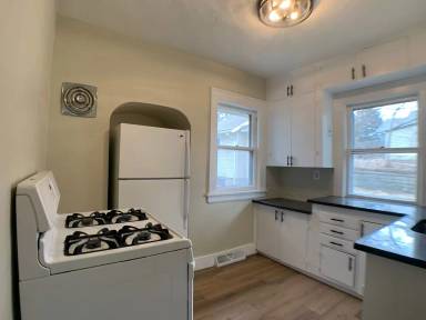 Main picture of 1822-1824 Stillwater Ave E