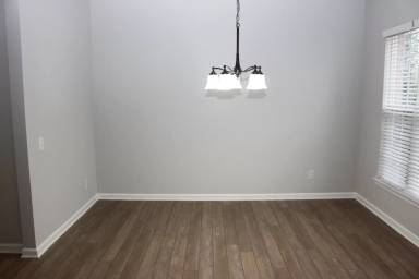 Main picture of 10729 Claude Freeman Dr