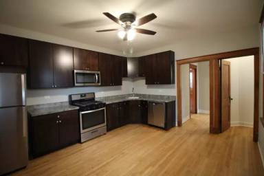 Main picture of 2651 N Harding Ave
