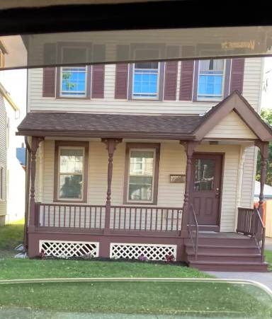 Main picture of 66 Church St