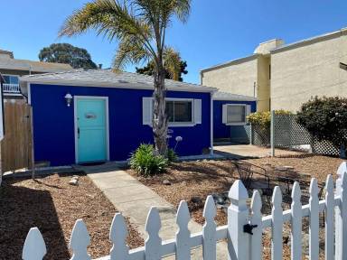 Main picture of 270 Marina St