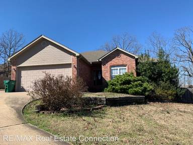 Main picture of 30 Pecan Ln